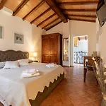 Borgo Terrosi 4*