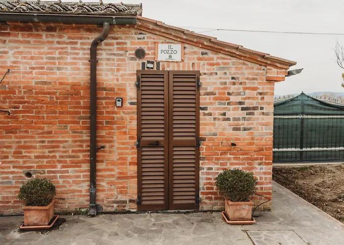 Borgo Terrosi سينالونغا