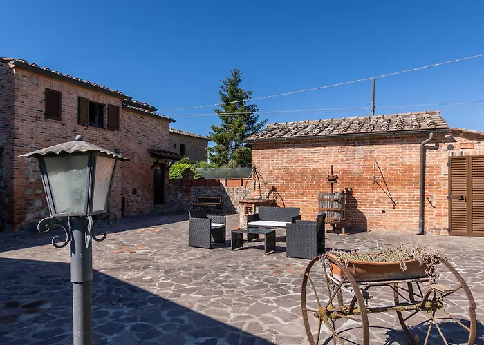 Borgo Terrosi 4* سينالونغا